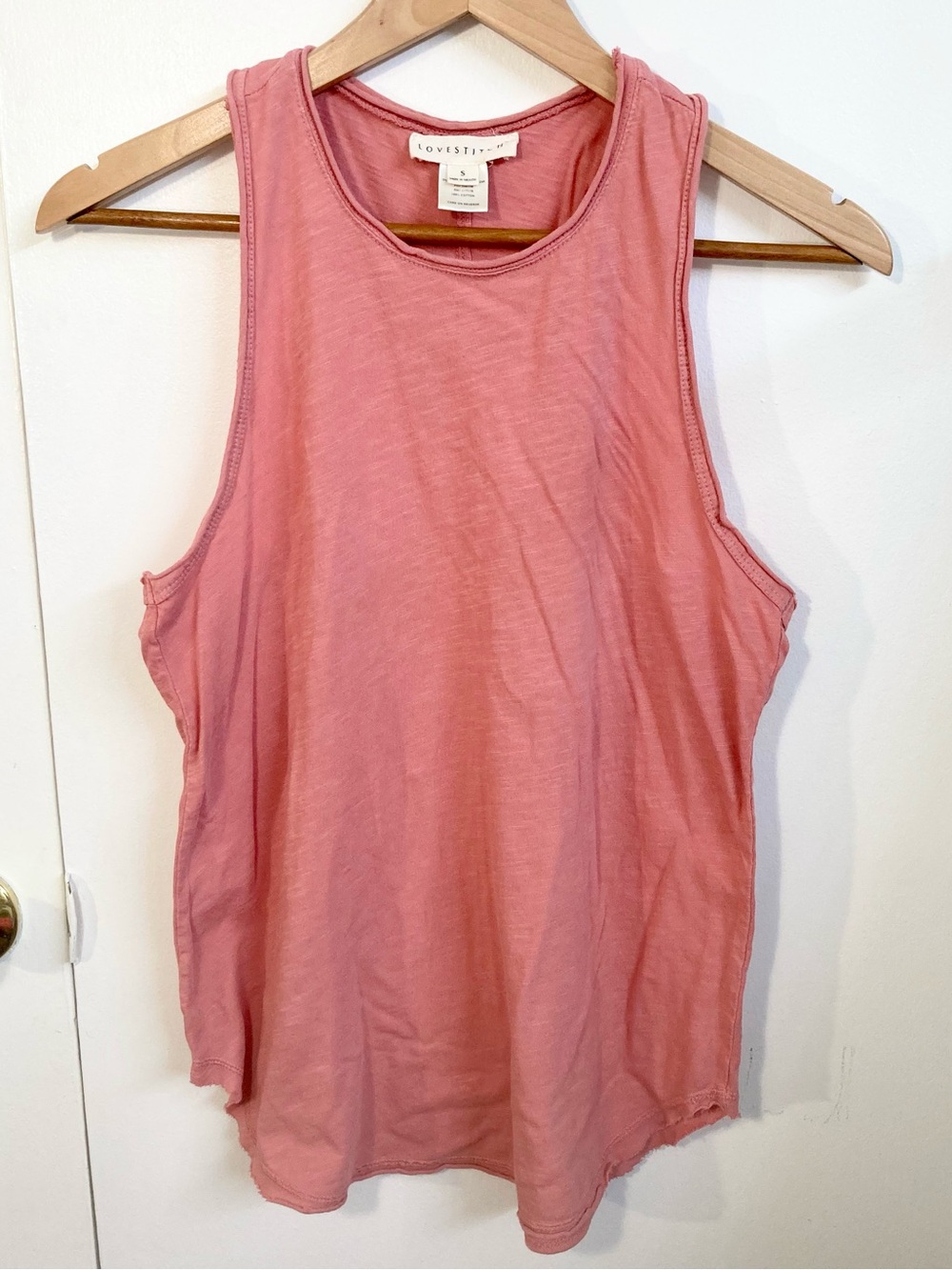 Lovestitch Racerback Cotton Slub Knit Tank Top with Curved Raw-Edge Hem in Rose